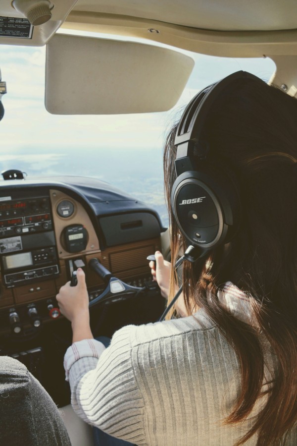 How long does it take to become a pilot How long does it take to become a pilot